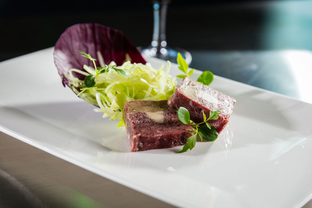 Bündnerfleisch Terrine mit Entenleber von Degusta Manufaktur, Serviervorschlag