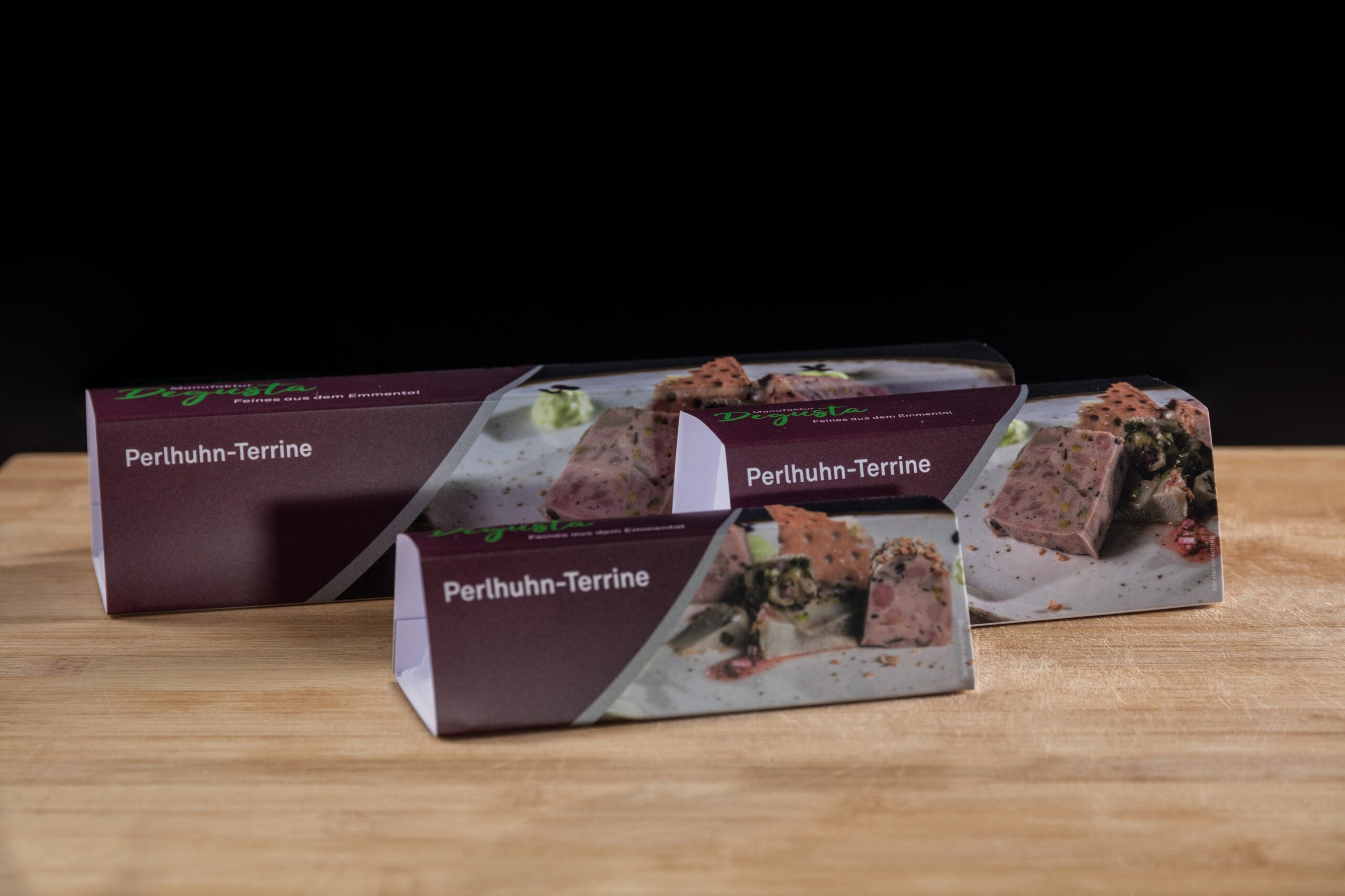Perlhuhn Terrine von Degusta Manufaktur in der Verkaufsverpackung