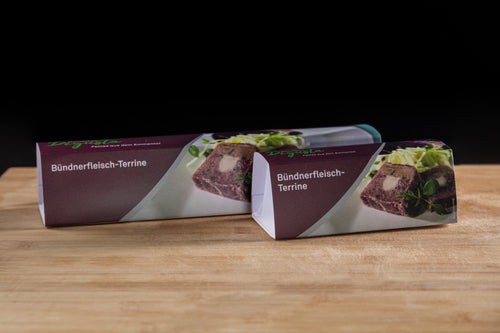 Bündnerfleisch Terrine mit Entenleber von Degusta Manufaktur in der Verkaufsverpackung