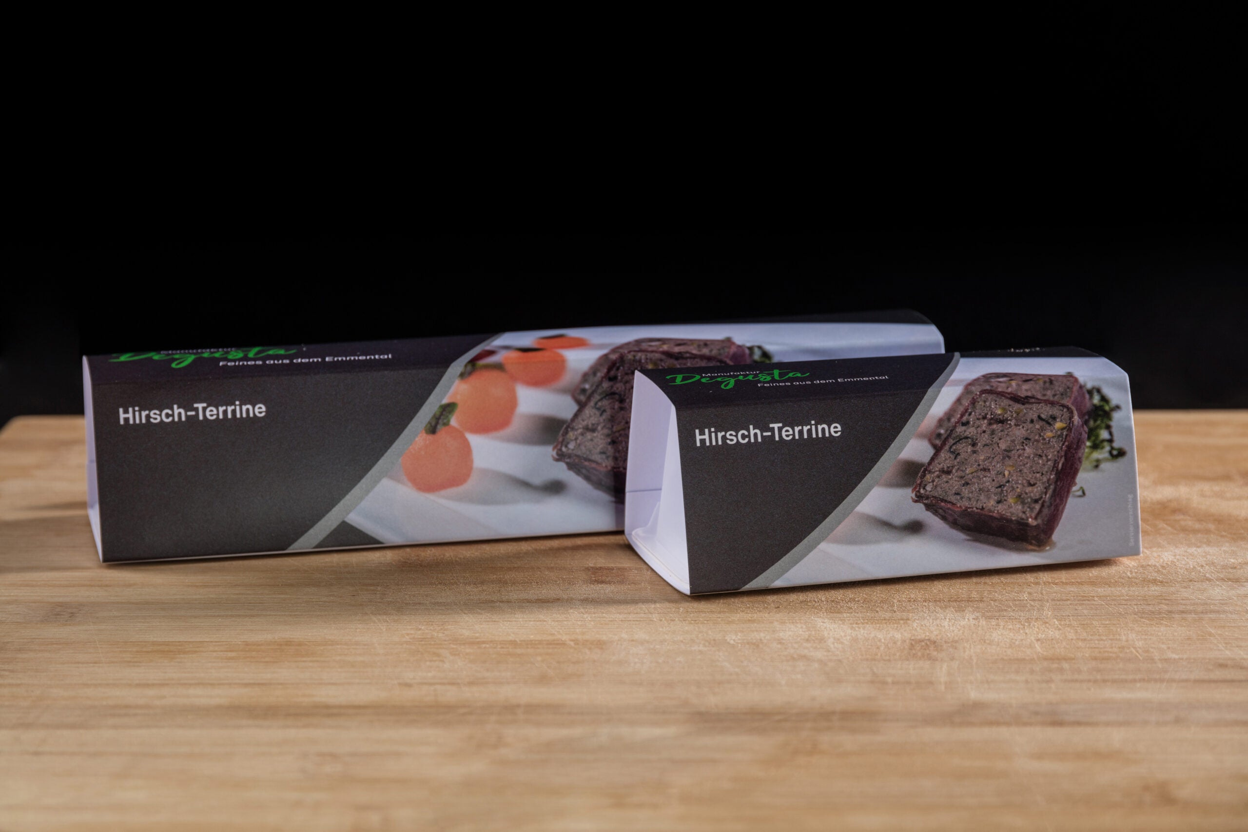 Hirsch Terrine im Hirschtrockenfleisch Mantel von Degusta Manufaktur in der Verkaufsverpackung