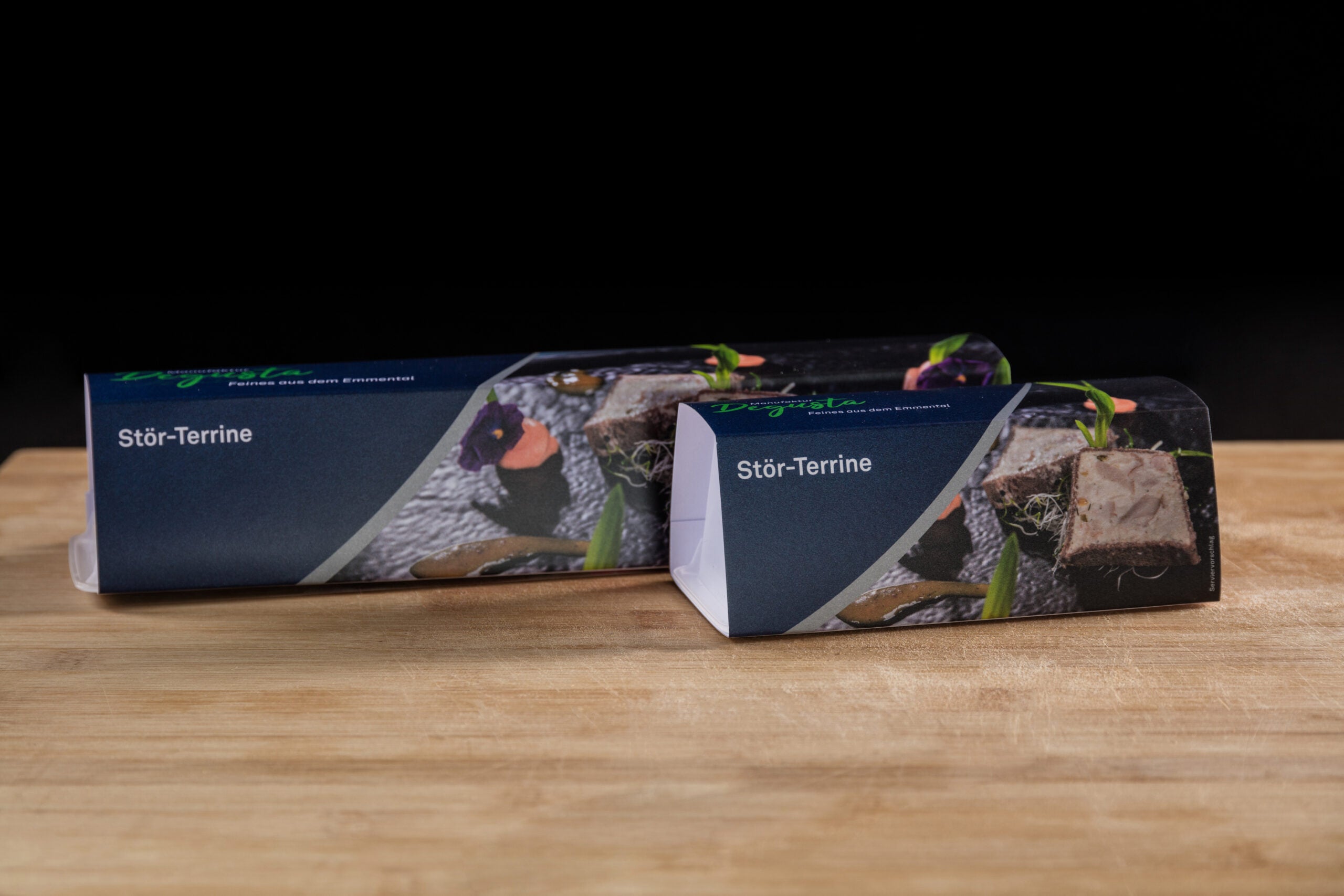 Stör Terrine von geräuchertem Stör von Degusta Manufaktur in der Verkaufsverpackung