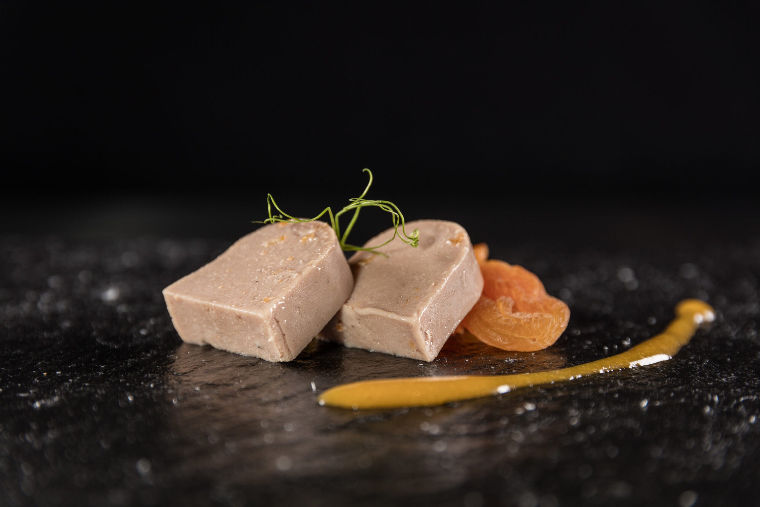 Mousse de foie de canard aux abricots von Degusta Manufaktur in der Verkaufsverpackung