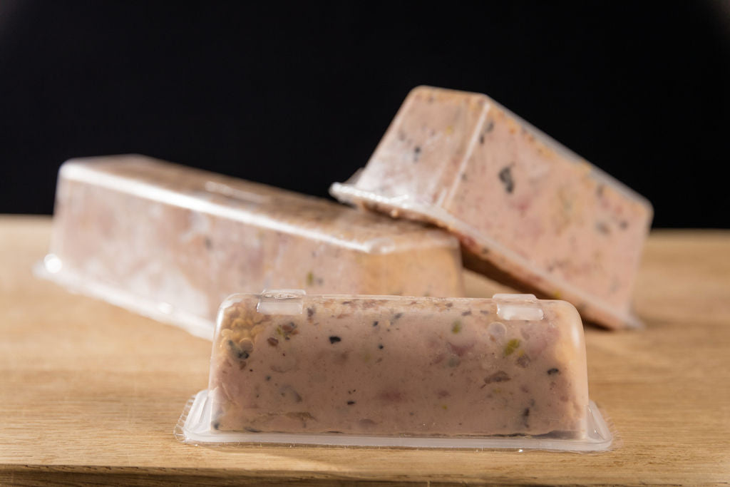 Perlhuhn Terrine von Degusta Manufaktur, Serviervorschlag