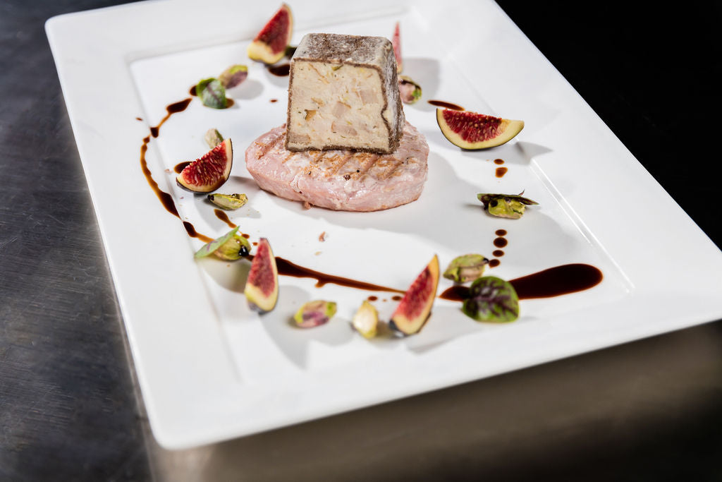 Stör Terrine von geräuchertem Stör von Degusta Manufaktur, Serviervorschlag