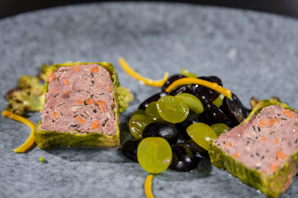 Wildschwein Terrine im Wirsingmantel und Kürbis von Degusta Manufaktur, Serviervorschlag