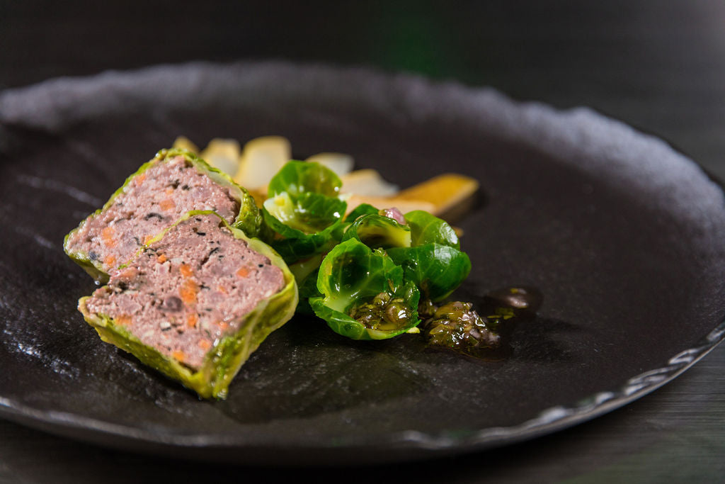 Wildschwein Terrine im Wirsingmantel und Kürbis von Degusta Manufaktur, Serviervorschlag