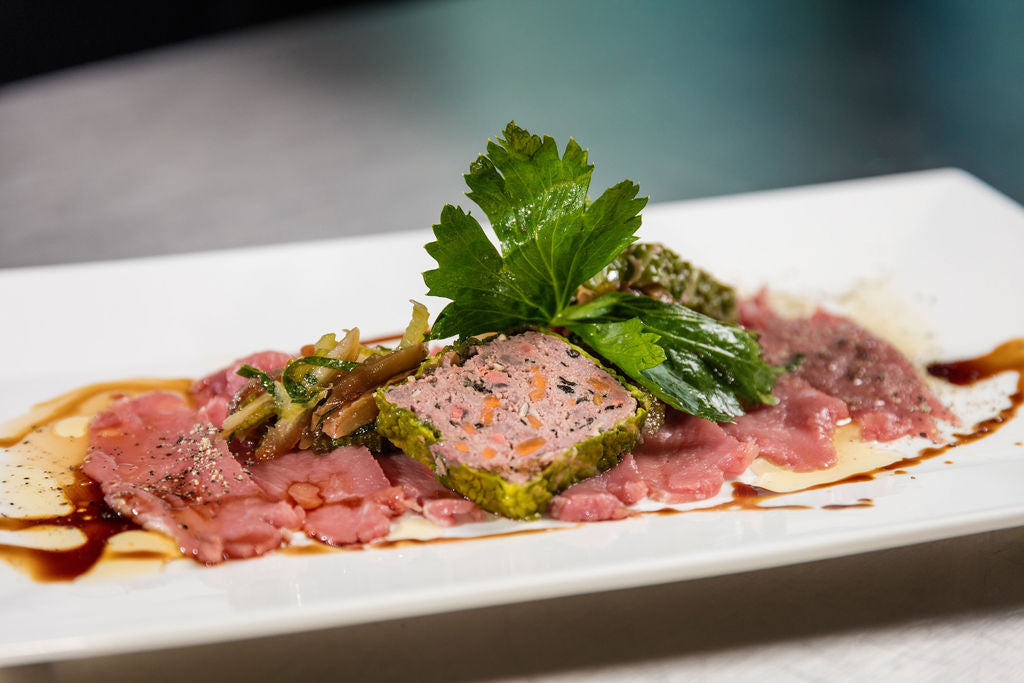 Wildschwein Terrine im Wirsingmantel und Kürbis von Degusta Manufaktur, Serviervorschlag